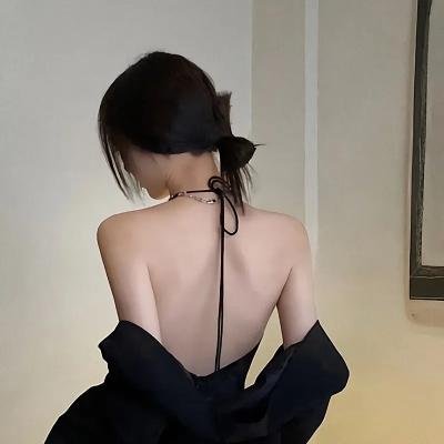 他不是我